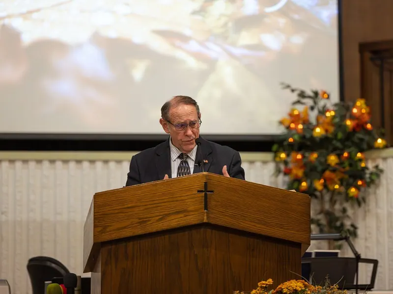 Pastor Emeritus David Coyle at the pulpit.